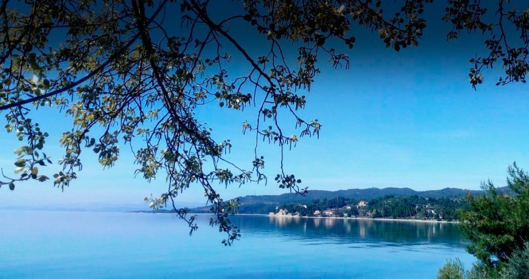 A. & C. Michailidi — плажни студиа в Neos Marmaras